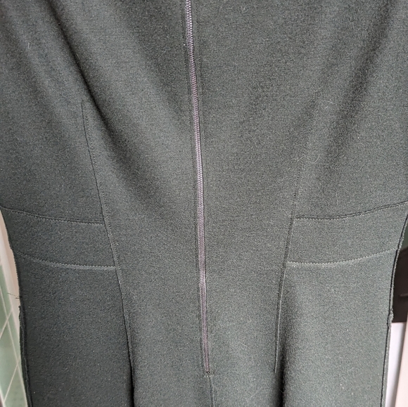 Felted wool body con dress by Elie Tahari - Picture 5 of 7